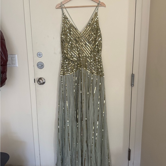 *NEW WITH TAGS* ASOS Design Evening Gown - Picture 7 of 9